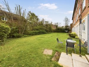 REAR COMMUNAL GARDEN- click for photo gallery